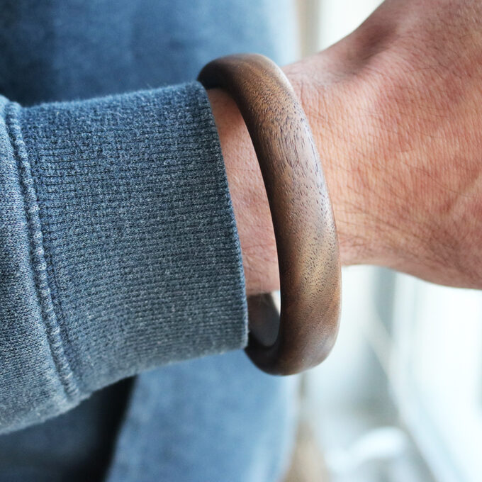 Bracelet en bois pour homme – Noyer