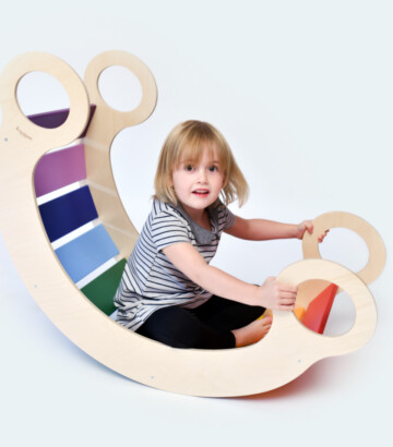 Bascule en bois multicolore pour enfants