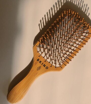 Brosse à cheveux en bambou