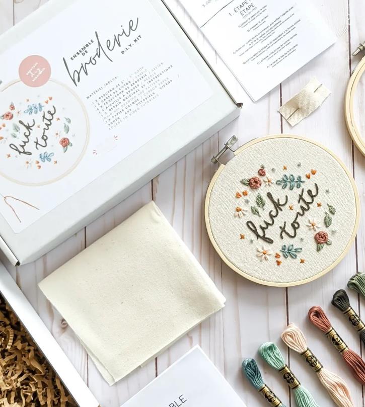 Kit de broderie DIY – Fuck toute