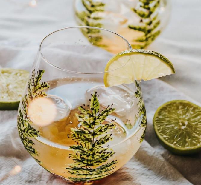 Duo de verres à vin en cadeaux de mariage