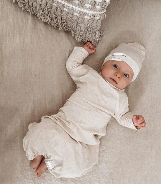 Ensemble pour nouveau-né à offrir à un shower de bébé