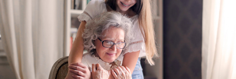 Cadeaux à offrir à une grand-maman au Québec