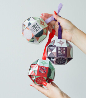 Trio d’ornements de Noël avec bonbons