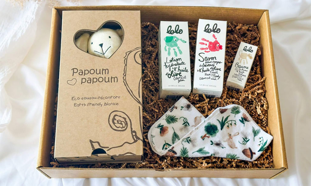 Boîte des essentiels pour bébé à offrir en cadeau pour une naissance ou un shower