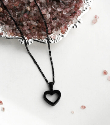 Collier coeur noir