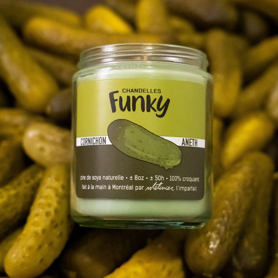 Bougie au cornichon pour échange de cadeau