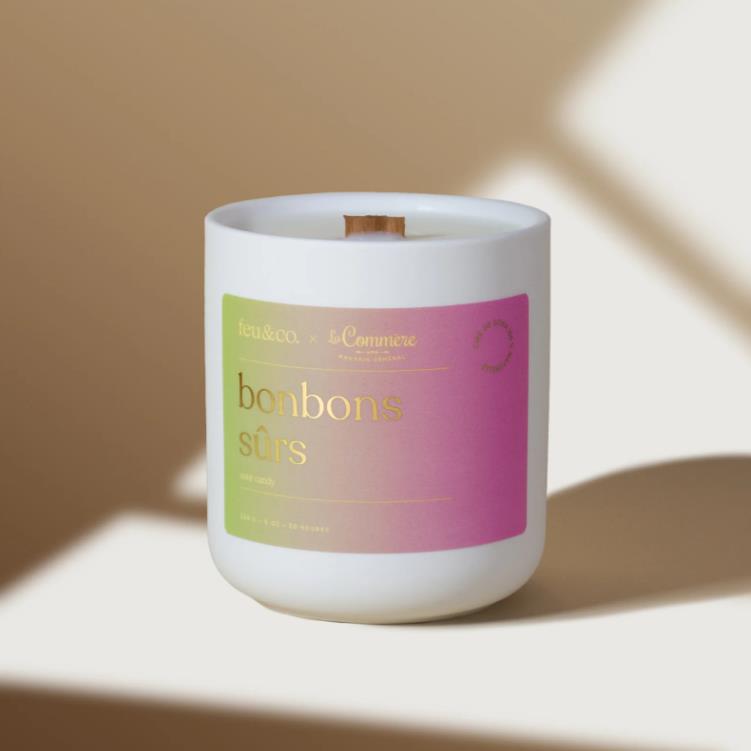 Bougie à offrir à un échange de cadeau de Noël