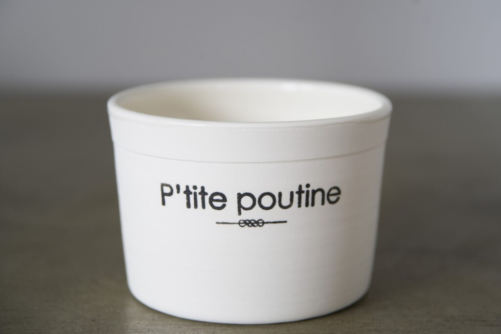 Bol à poutine à offrir à un échange de cadeau