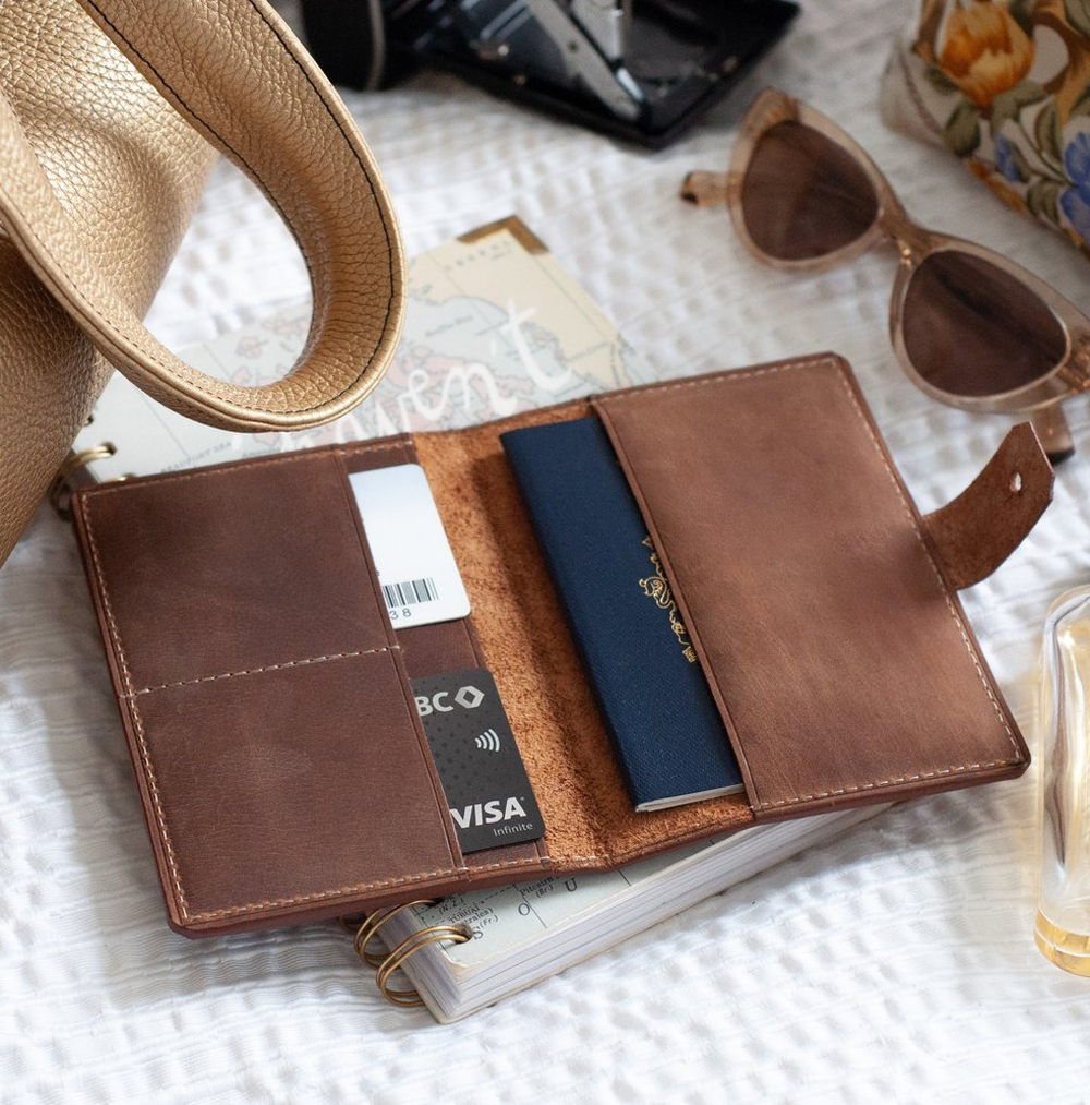 Étui à passeport en cuir pour voyage Idée Cadeau Québec