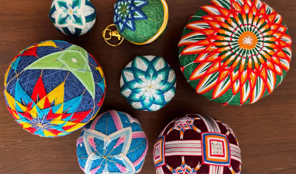 Le Temari japonais est un beau cadeau attentionné à offrir comme condoléances