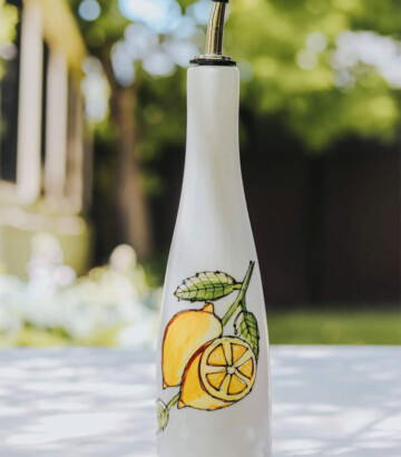 Bouteille d’huile avec citron