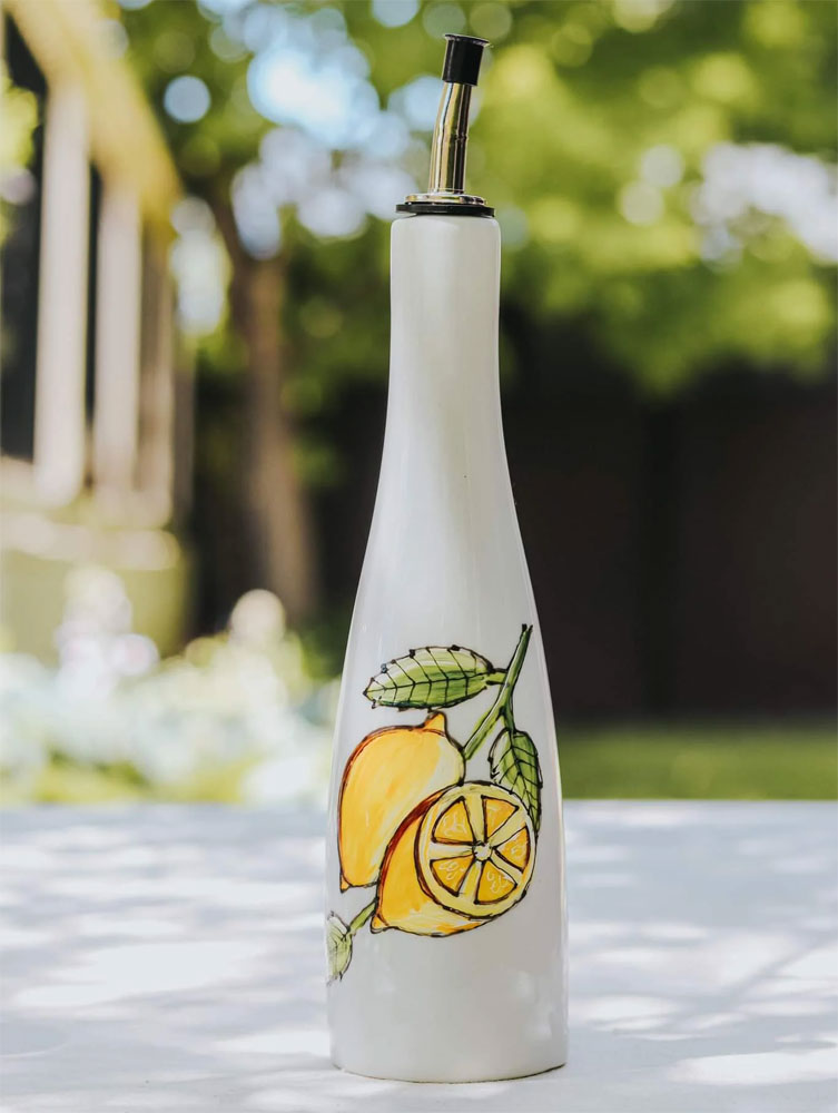 Bouteille d’huile avec citron