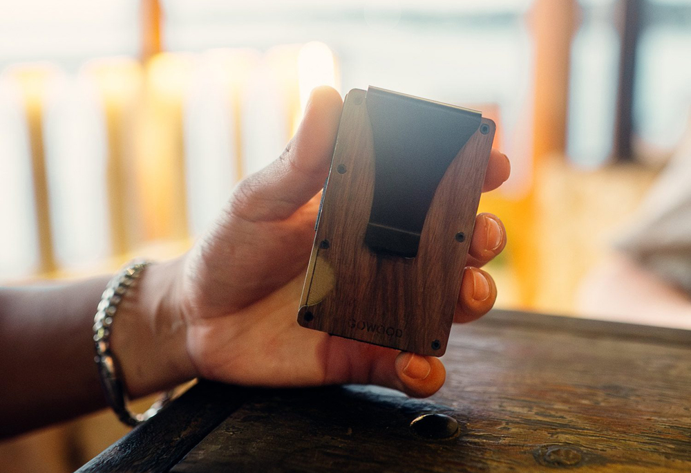 portefeuille en bois avec protection contre le vol de données