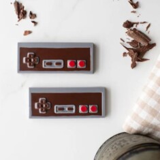 MANETTE EN CHOCOLAT